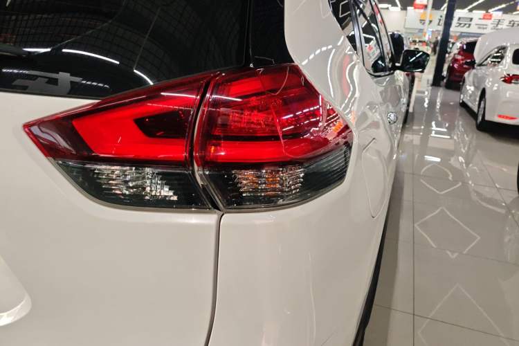 Used Nissan X-Trail 2023 Classic 2.0L Two-Wheel Drive Smart Connect & Comfort Edition
