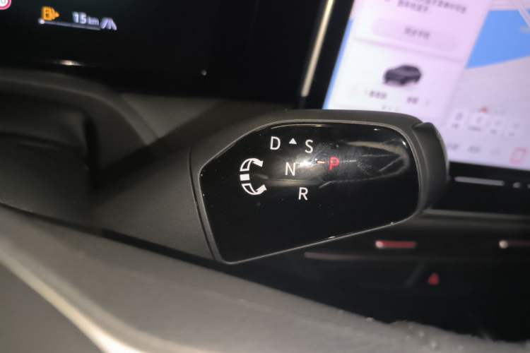 Used Volkswagen Magotan 2024 380TSI DSG Prestige Edition DaMai Package Gear Lever