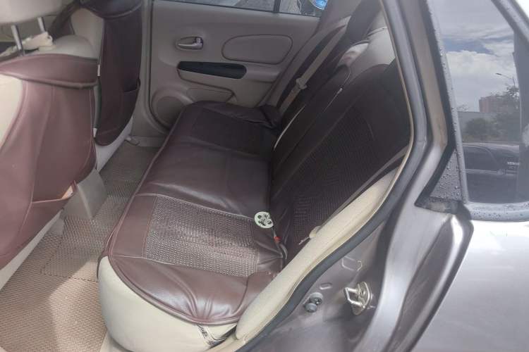 Used Venucia D50 2013 1.6L Automatic Fashion Edition