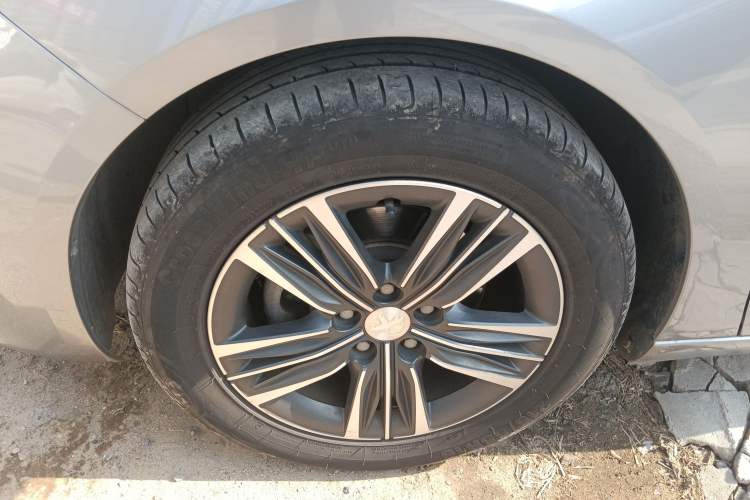 Used Peugeot 308 2016 1.6L Manual Fashion Edition