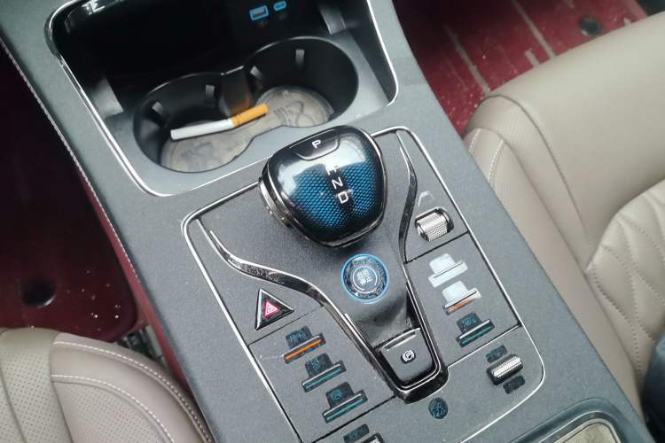 Used BYD Han 2023 DM-i Champion Edition 121KM Prestige Model
