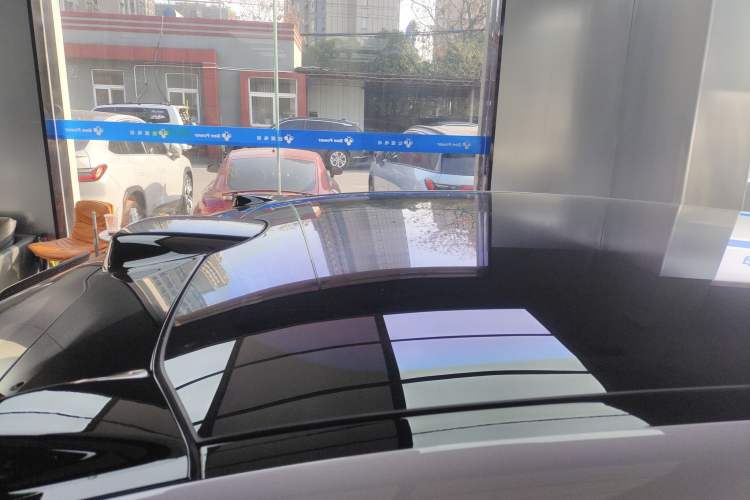 Used Nio ET5T 2025 75 kWh Touring Roof