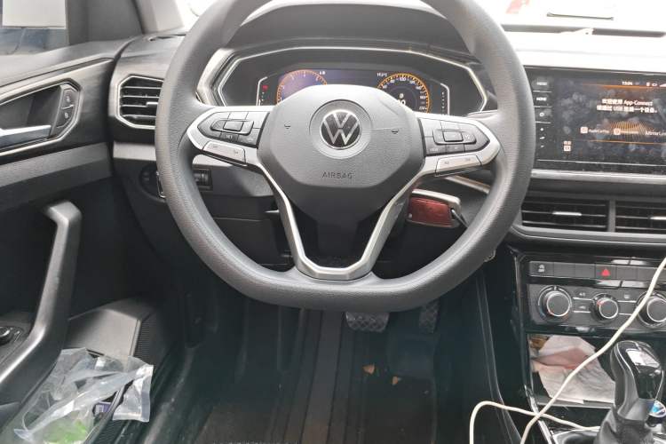 Used Volkswagen Tacqua 2020 1.5L Automatic Yue Steering Wheel