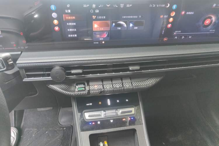 Used Lincoln Corsair 2024 2.0T Two-Wheel Drive Deluxe Edition Audio And AC Panel