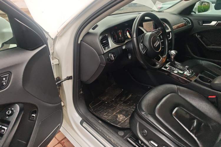 Used Audi A4L 2013 35 TFSI Automatic Technology Edition Driver Seat