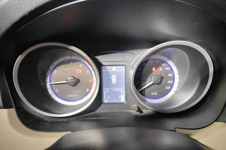 Used Soueast V5 Lingzhi 2013 1.5L Manual Comfort Model CNG Instrument Cluster