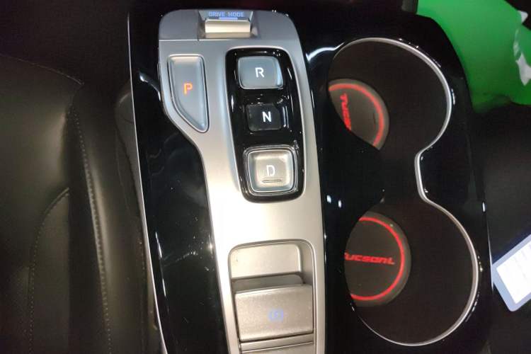 Used Hyundai Tucson 2023 Tucson L 1.5T Automatic Two-Wheel Drive LUX Prestige Edition Gear Lever