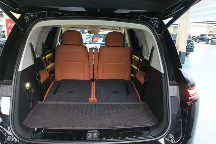 Used Leapmotor C16 2026 Extended-Range 280 LiDAR Zhizun Edition 6 Seats