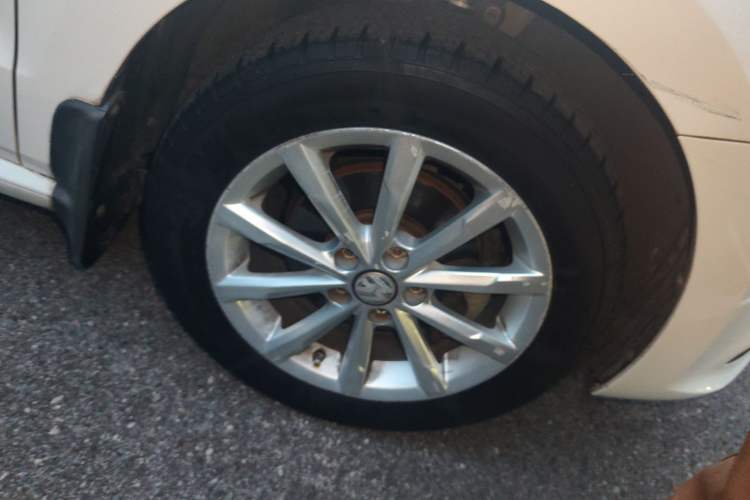 Used Volkswagen Polo 2016 1.6L Automatic Comfort Model
