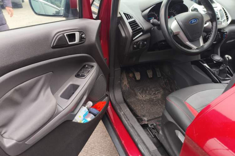 Used Ford EcoSport 2013 1.5L Manual Fashion Model Driver Seat