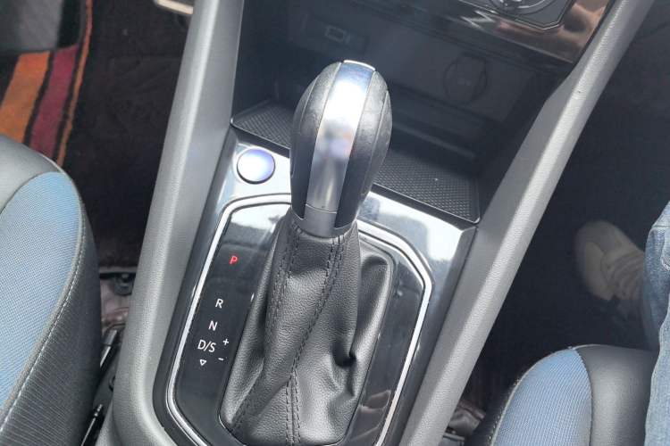 Used Jetta VS7 2020 1.4T Automatic Enjoyment Model Gear Lever