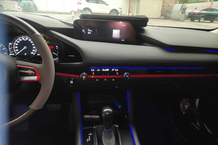 Used Mazda 3 Axela 2020 2.0L Automatic ZhiXuan Edition Audio And AC Panel