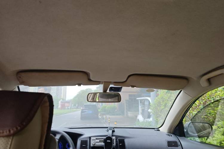 Used BYD F3 2013 Energy-Efficient Model 1.5L Manual Comfort Version Headliner