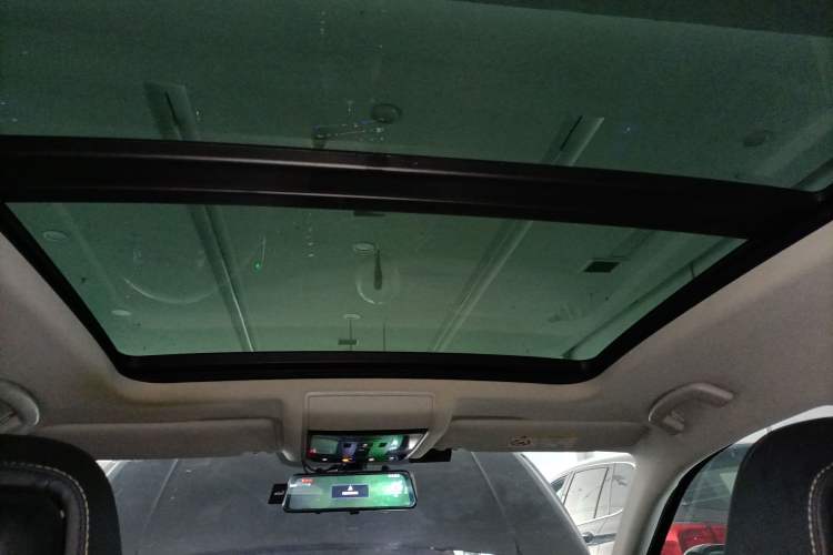 Used Volkswagen Passat 2020 330TSI Luxury Edition China VI Headliner