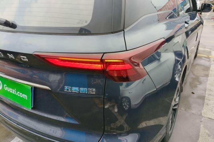 Used Wuling Victory 2020 1.5T CVT Flagship Edition Right Rear Taillight