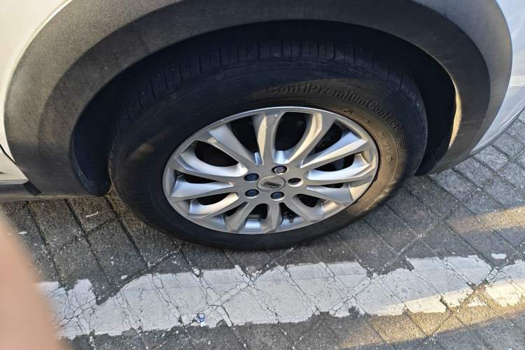 Used Qoros 3 2015 Urban SUV 1.6T Automatic – Dynamic Edition Enhanced Model