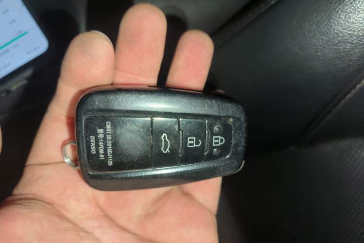 Used Toyota Camry 2018 2.0G Luxury Edition Interior 1