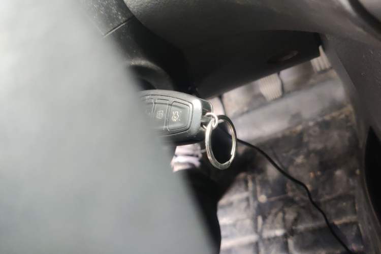 Used Ford Focus 2012 Sedan 1.6L Manual Fashion Edition Vehicle Key