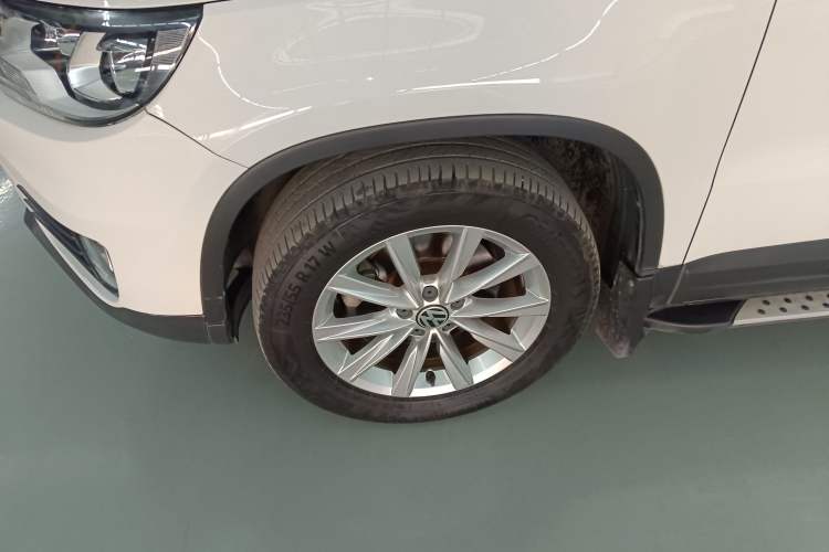 Used Volkswagen Tiguan L 2017 300TSI Automatic Two-Wheel Drive Silk Road Luxury Edition