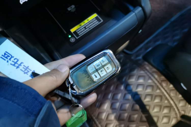 Used Honda Elysion 2022 2.0L eHEV Luxury First Edition
