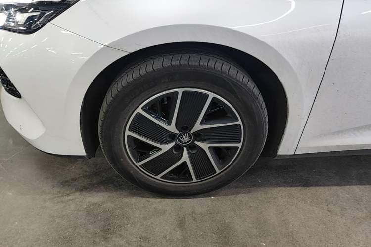 Used BYD Qin L 2024 DM-i 120KM Beyond Model Exterior 4