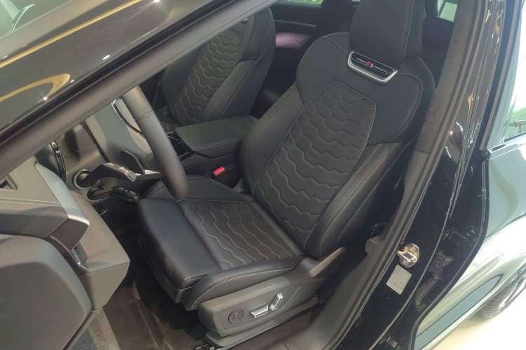 Used Audi Q6L e-tron 2026 First Launch Navigation Edition Left Front Seat