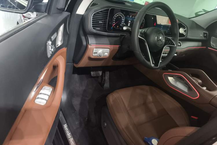 Used Mercedes-Benz GLE 2024 GLE 450 4MATIC Luxury Model Driver Seat