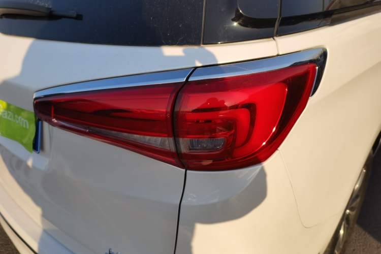 Used Buick GL8 2017 ES 28T Luxury Model China V Standard