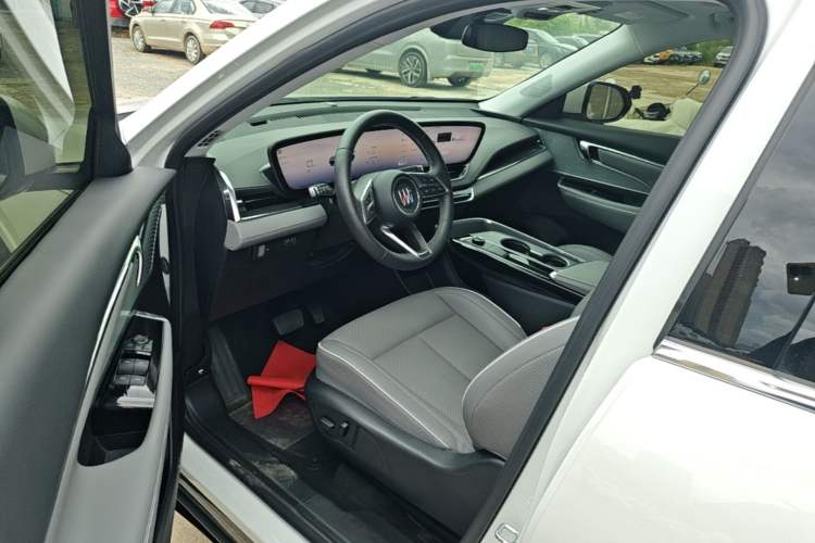 Used Buick E5 2025 Model 620KM Prestige Edition