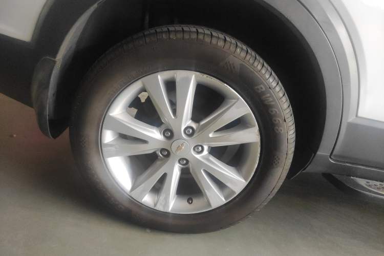 Used Chevrolet Captiva 2014 2.4L 4x4 Flagship Edition 7 Seats