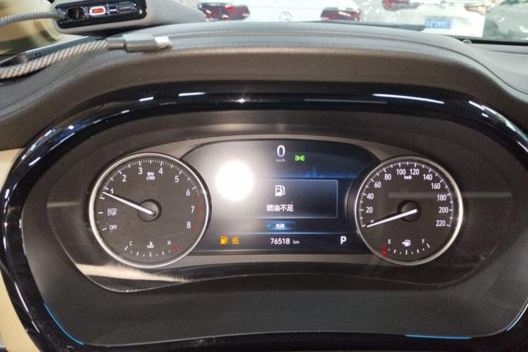 Used Buick GL8 2023 Facelifted Land Cruiser Executive Luxury Version