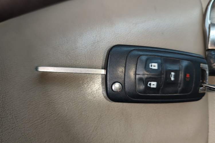 Used Buick GL8 2015 2.4L Luxury Business Premium Edition