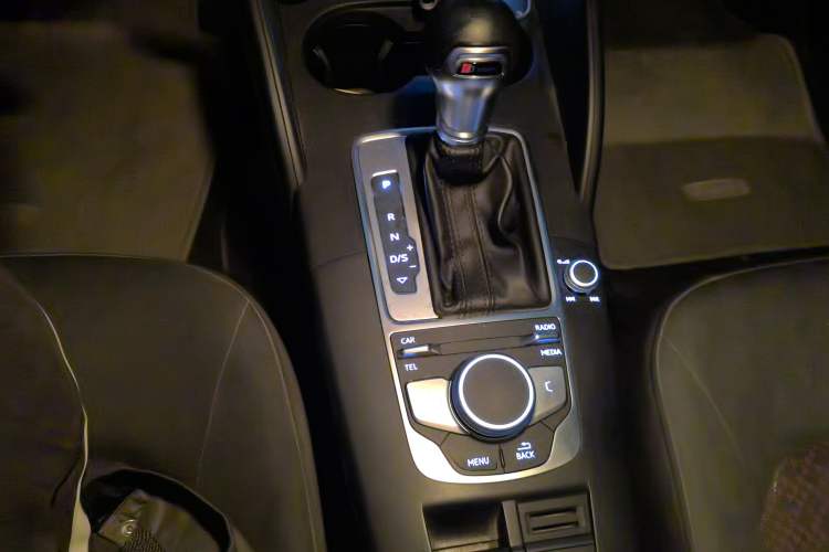 Used Audi A3 2017 Sportback 35 TFSI Ambition Edition Gear Lever