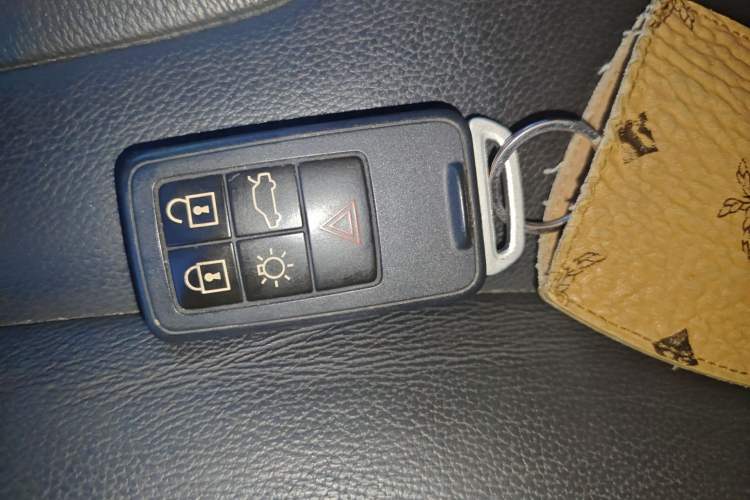 Used Volvo XC60 2017 T5 Smart Upgrade Edition Vehicle Key