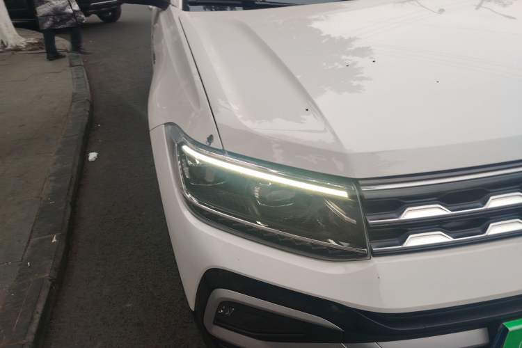 Used Volkswagen T-Cross 2021 280TSI DSG Comfort Edition Right Front Headlight