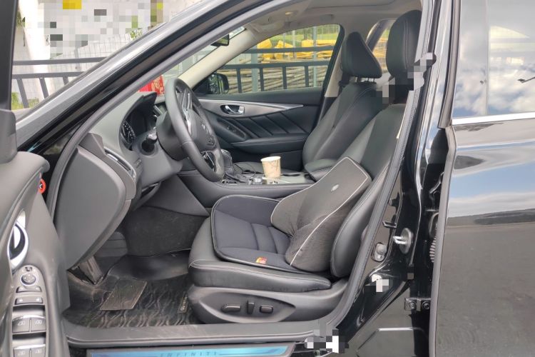 Used Infiniti Q50L 2018 2.0T Enjoyment Version China VI Standard
