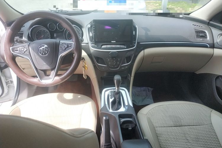 Used Buick Regal 2014 2.0L Leading Fashion Edition Center Console