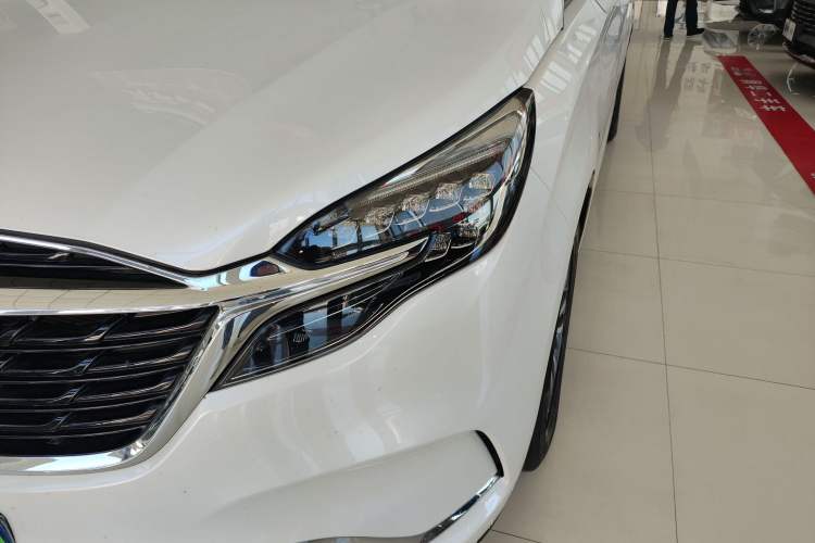 Used Buick GL8 2022 ES Landtrek 653T Comfort Edition Left Front Headlight