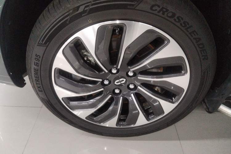 Used Hima AITO M7 2022 1.5T Rear-Drive Comfort Edition Left Front Wheel Hub