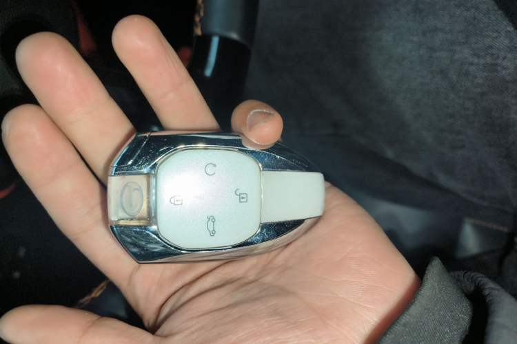 Used GAC Trumpchi EMPOW 2022 270T DCT J16 R-Style Track Edition Vehicle Key