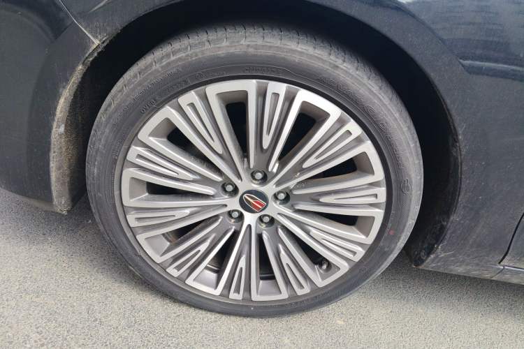 Used Hongqi H5 2022 Classic Model Facelift 1.5T DCT Qiyun Edition Left Front Wheel Hub