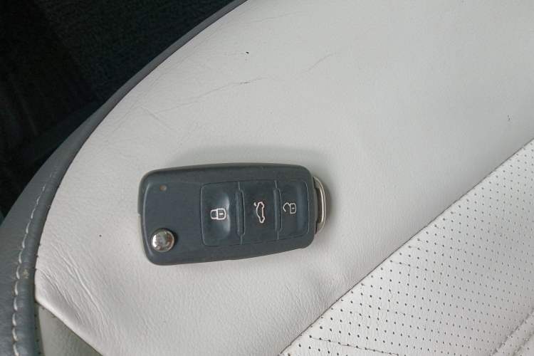 Used Volkswagen Gran Lavida 2015 230TSI DSG Luxury Edition Vehicle Key