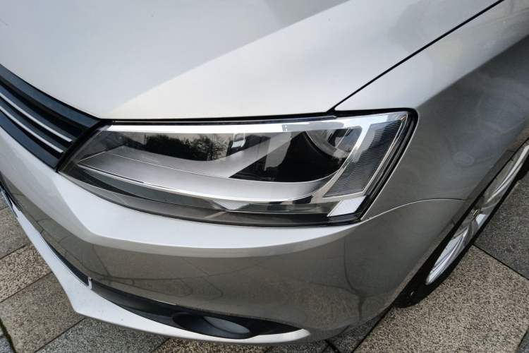 Used Volkswagen Sagitar 2014 Revised Version 1.6L Automatic Comfort Edition Left Front Headlight