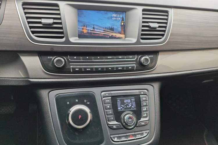 Used SAIC MAXUS G10 2022 2.0T Automatic Elite Edition Gasoline 7-Seater