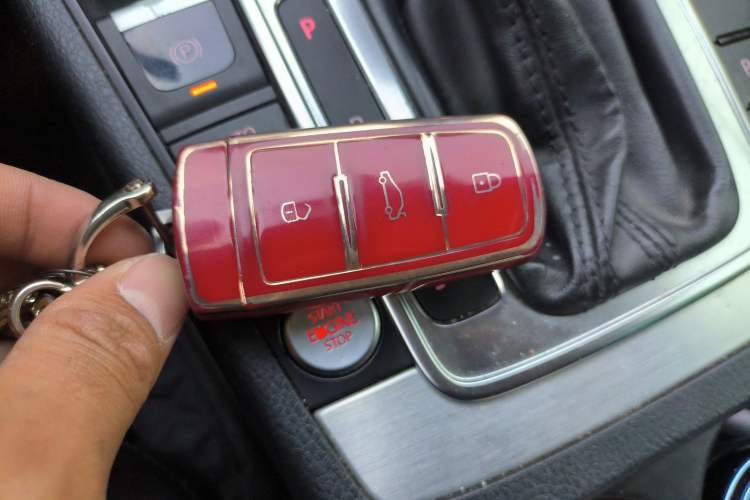 Used Volkswagen FAW-Volkswagen CC 2013 2.0 TSI Luxury Model Vehicle Key