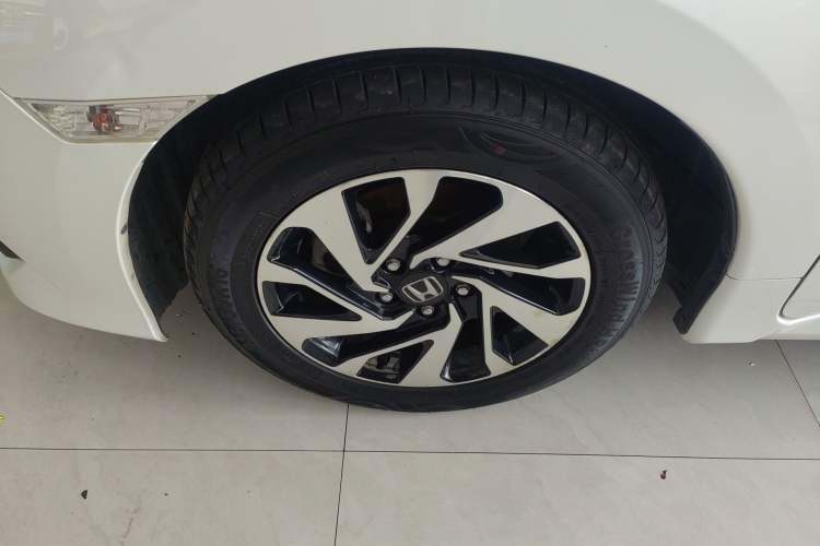 Used Honda Civic 2016 220TURBO CVT Luxury Edition
