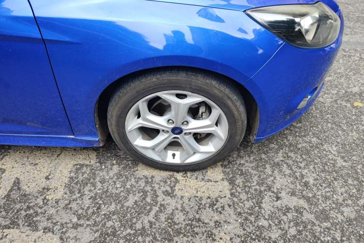 Used Ford Focus 2012 Hatchback 2.0L Automatic Luxury Sport Model
