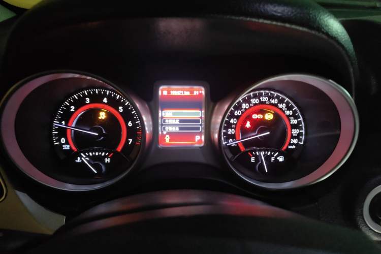 Used Dodge Journey 2013 2.4L Two-Wheel Drive Luxury Version Instrument Cluster