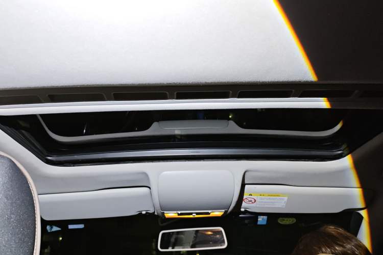 Used Volkswagen Polo 2016 1.6L Automatic Comfort Model
