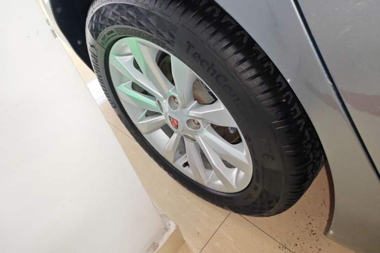 Used Roewe i6 2017 16T Automatic Connected Smart Edition
